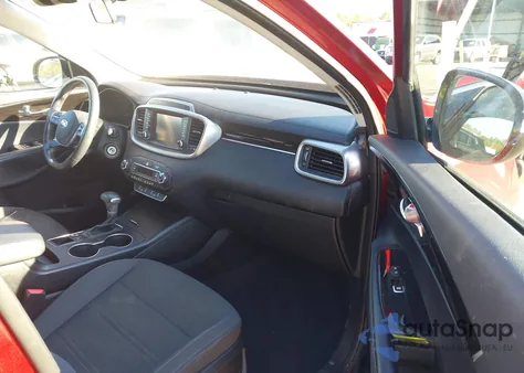 2019 Kia Sorento 3.3L S из США, поврежденный, VIN 5XYPG4A52KG590842